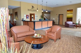 Cobblestone Inn & Suites - Newton, IA
