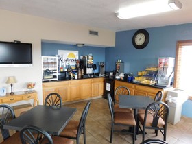 Days Inn by Wyndham Newton