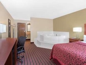 Days Inn by Wyndham Newton