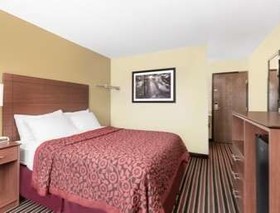 Days Inn by Wyndham Newton