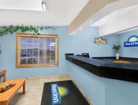 Days Inn by Wyndham Newton