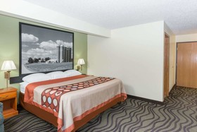 Super 8 by Wyndham Newton