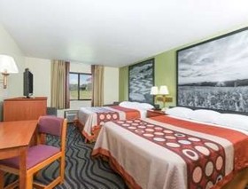 Super 8 by Wyndham Newton