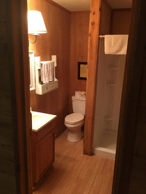 Whispering Creek Lodging & RV Resort