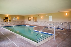 Holiday Inn Express Hotel & Suites Northwood