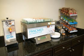 Holiday Inn Express Hotel & Suites Northwood