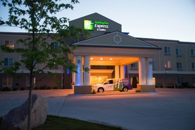 Holiday Inn Express Hotel & Suites Northwood