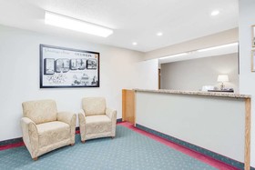 Super 8 by Wyndham Oelwein