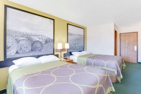 Super 8 by Wyndham Oelwein