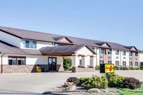 Super 8 by Wyndham Oelwein