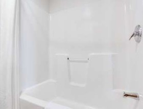 Super 8 by Wyndham Oelwein