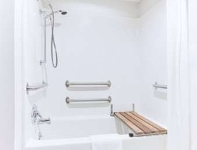 Super 8 by Wyndham Oelwein