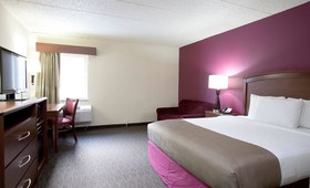 AmericInn by Wyndham Osceola