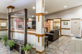 EverSpring Inn & Suites
