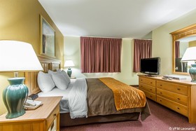 EverSpring Inn & Suites