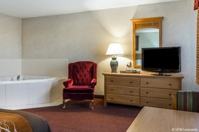 EverSpring Inn & Suites