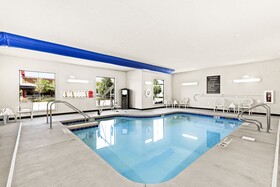 Cobblestone Hotel & Suites Ottumwa