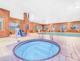 Super 8 by Wyndham Ottumwa