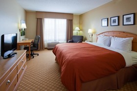 Country Inn & Suites by Radisson, Pella, IA