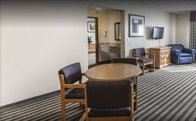 American Inn & Suites Peosta IA