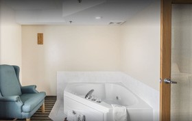 American Inn & Suites Peosta IA