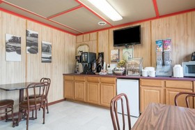 Heartland Hotel and Suites