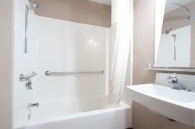 Heartland Hotel and Suites