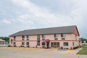 Heartland Hotel and Suites