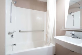 Heartland Hotel and Suites