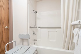 Super 8 by Wyndham Sheldon