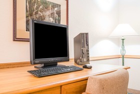 Super 8 by Wyndham Sheldon