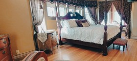 Linda Sue Manor