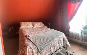 Linda Sue Manor