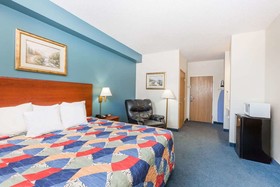 Reston Inn & Suites