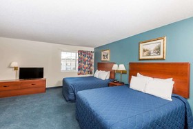 Reston Inn & Suites