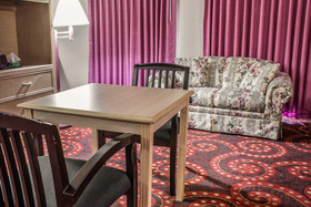 Spencer Inn & Suites