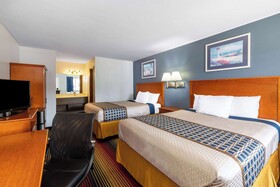 Travelodge by Wyndham Spirit Lake/Okoboji