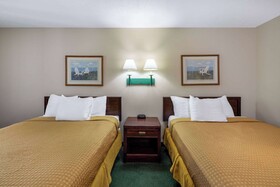Travelodge by Wyndham Spirit Lake/Okoboji