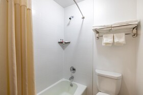 Travelodge by Wyndham Spirit Lake/Okoboji