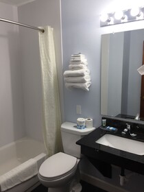 Travelodge by Wyndham Spirit Lake/Okoboji