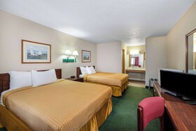 Travelodge by Wyndham Spirit Lake/Okoboji