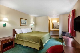 Travelodge by Wyndham Spirit Lake/Okoboji