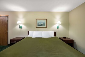 Travelodge by Wyndham Spirit Lake/Okoboji