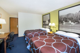 Super 8 by Wyndham Storm Lake