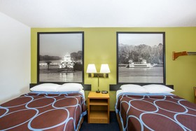 Super 8 by Wyndham Storm Lake