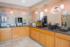 Super 8 by Wyndham Story City