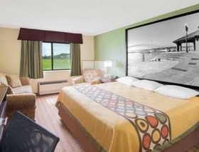 Super 8 by Wyndham Story City