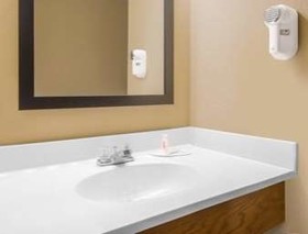 Super 8 by Wyndham Story City