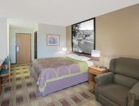 Super 8 by Wyndham Toledo