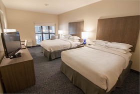 Hotel Renovo Des Moines Urbandale, Tapestry Collection Hilton